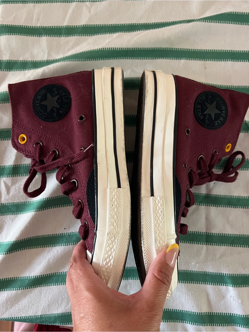 Converse Chuck Taylor’s High-Top Sneakers in Burgundy & Black Sz 5m 7w worn once